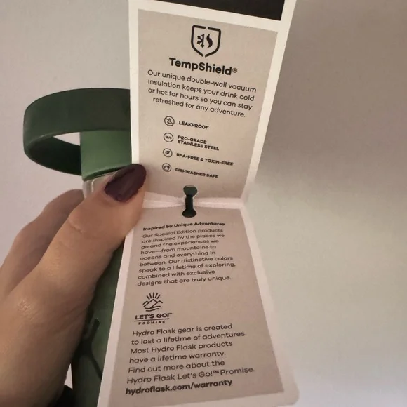 Hydro Flask Special EditionWater Bottle (plantain color) - Picture 4 of 5